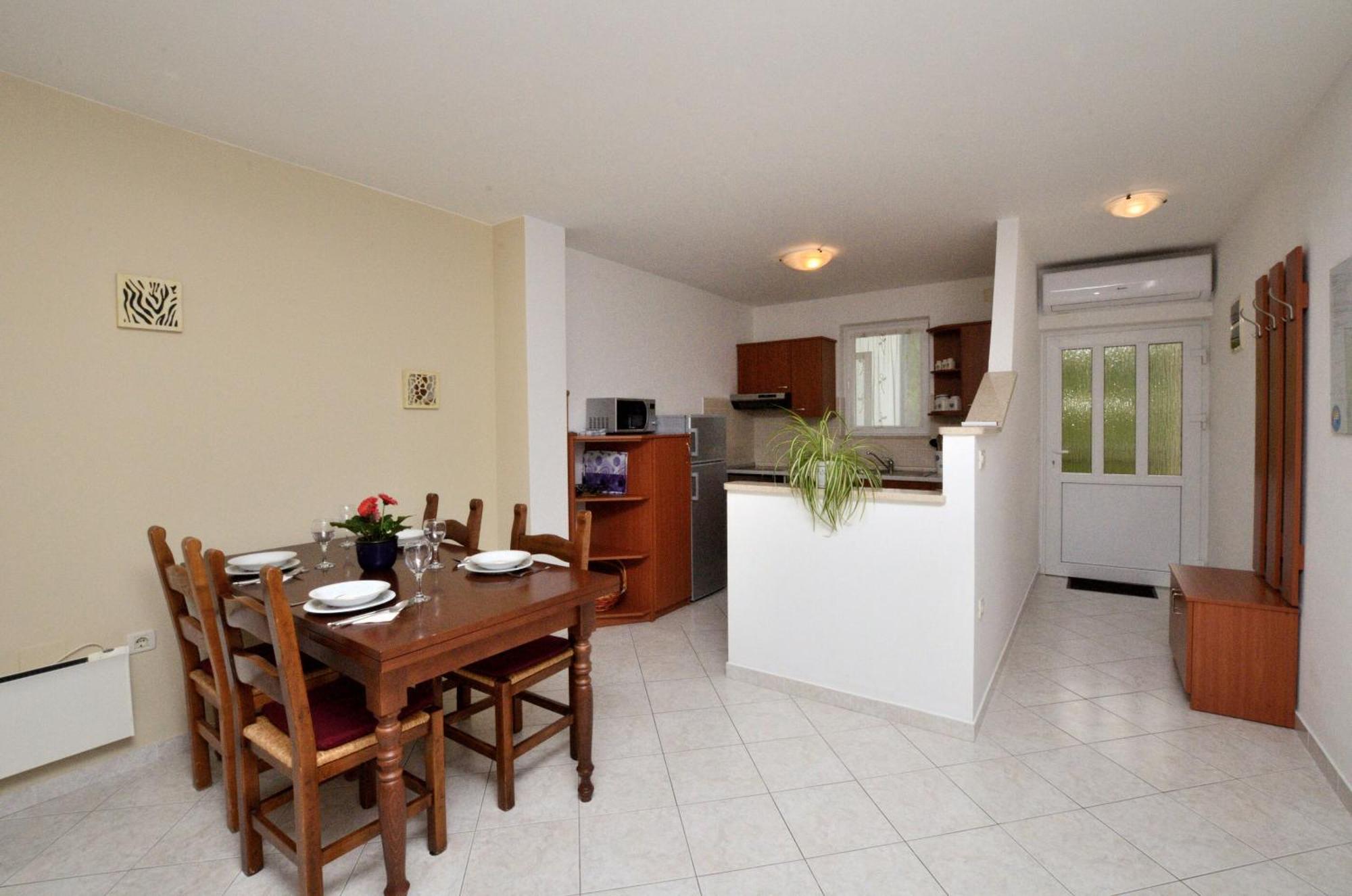 Apartments Marijana Ічичі Екстер'єр фото