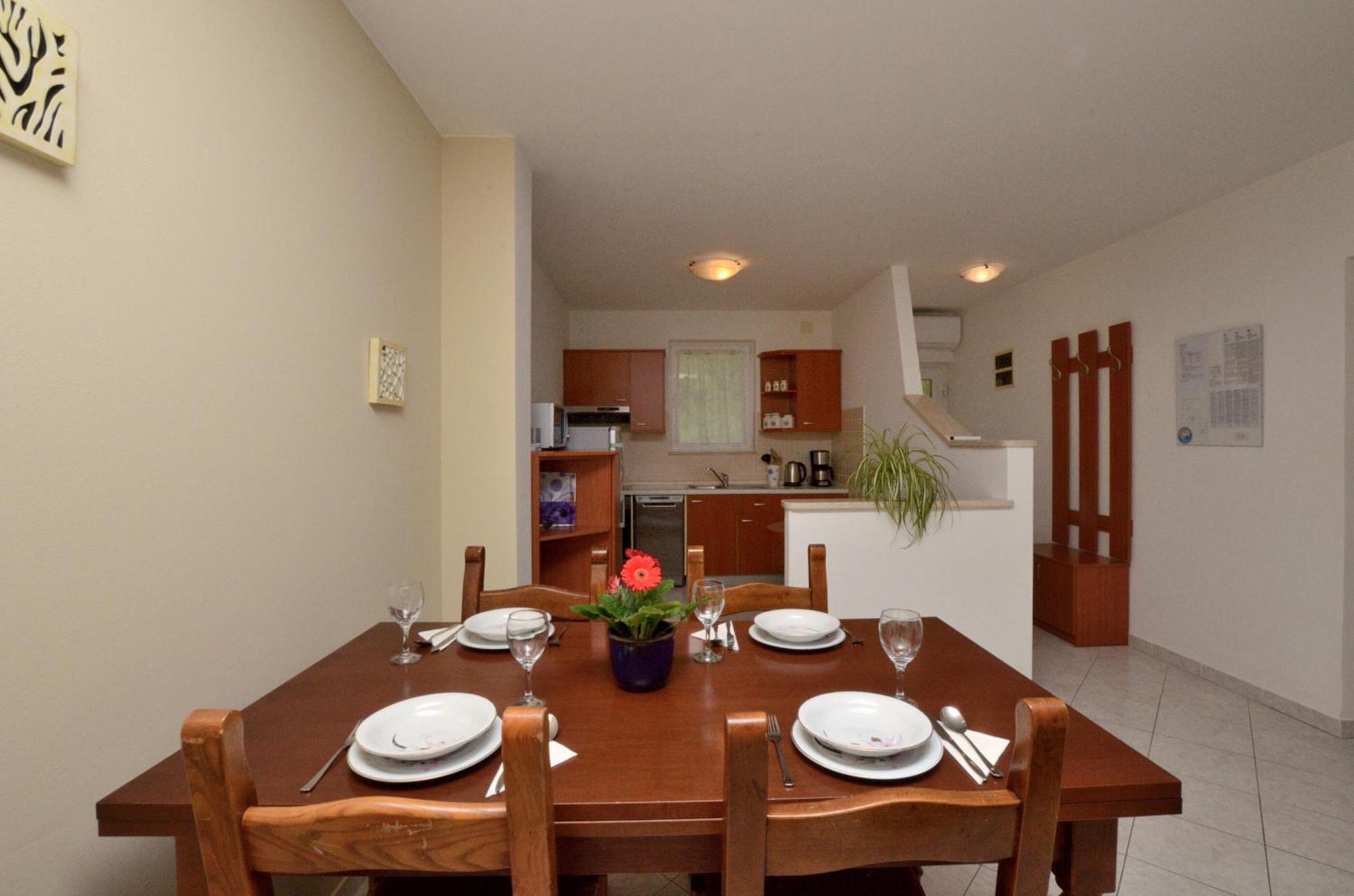 Apartments Marijana Ічичі Екстер'єр фото